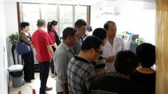 我院刘院长带领骨科专家到乐清白象镇义诊